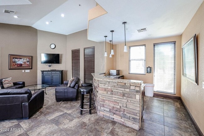 Building Photo - Resort-Style Aventura Condo