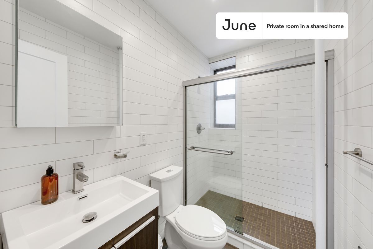 Building Photo - Room in Shared 4 bed/2 bath home