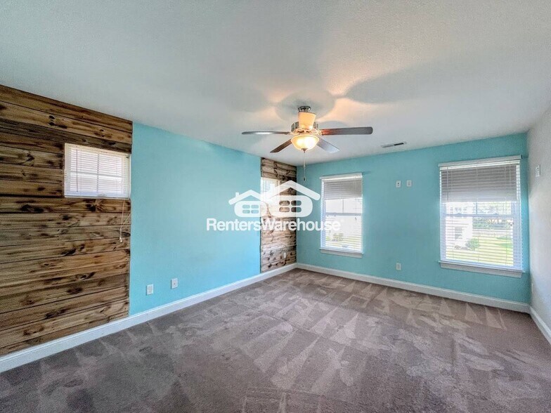Building Photo - 105 Bedford Pl