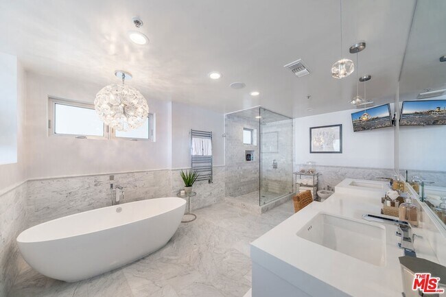 Building Photo - 26508 Latigo Shore Dr