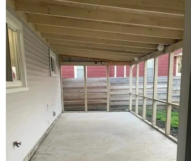 Building Photo - 5260 South St