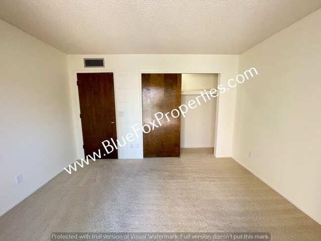 Building Photo - 7876 N Sendero Tres