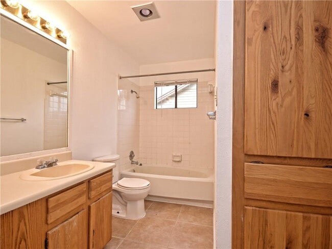 Building Photo - 2203 Frontier Trail