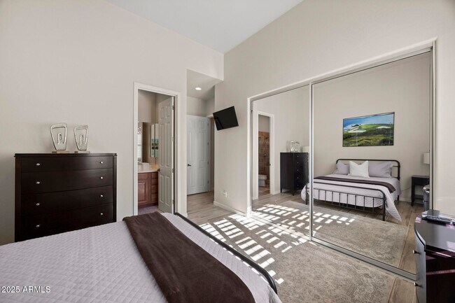 Building Photo - 13033 N 145th Way