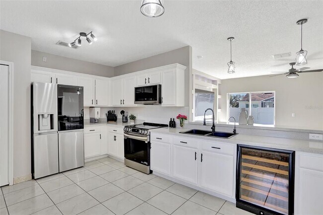 Building Photo - 1110 Gardanne Ct