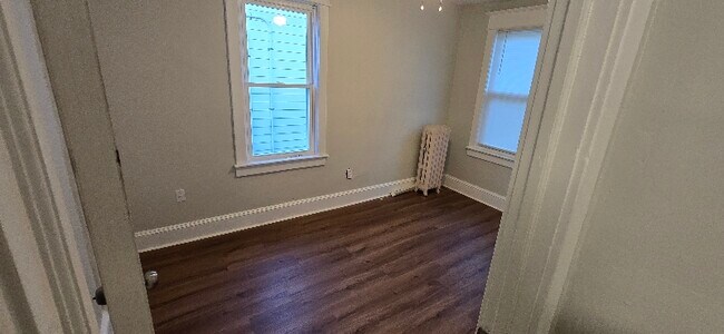 Building Photo - 1457 Hamilton Ave