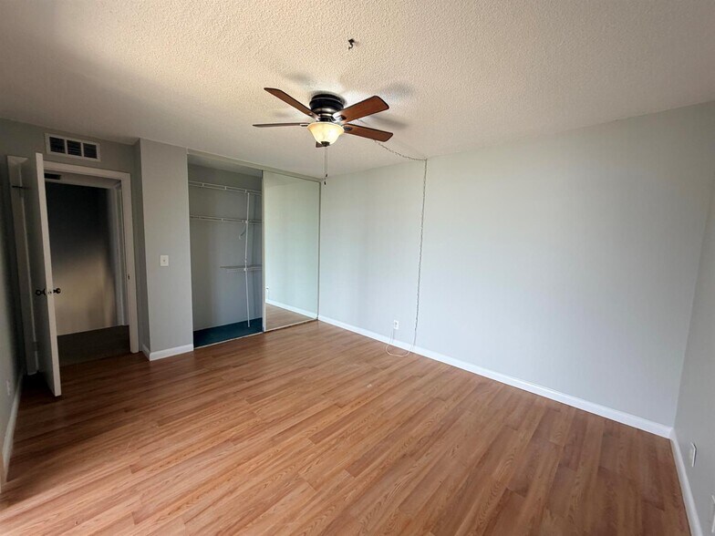 Building Photo - 37 Lake Arbor Dr
