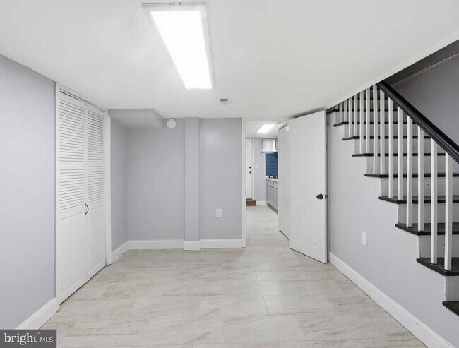 Building Photo - 3603 Ravenwood Ave