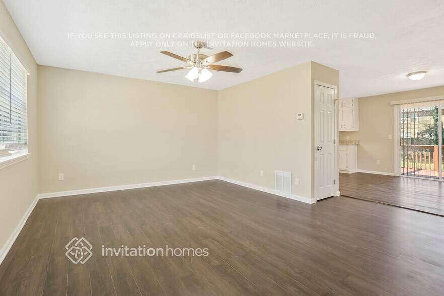 Building Photo - 468 Village Run