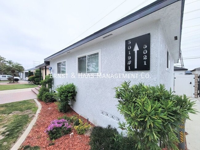 Building Photo - 5019 Ashworth St