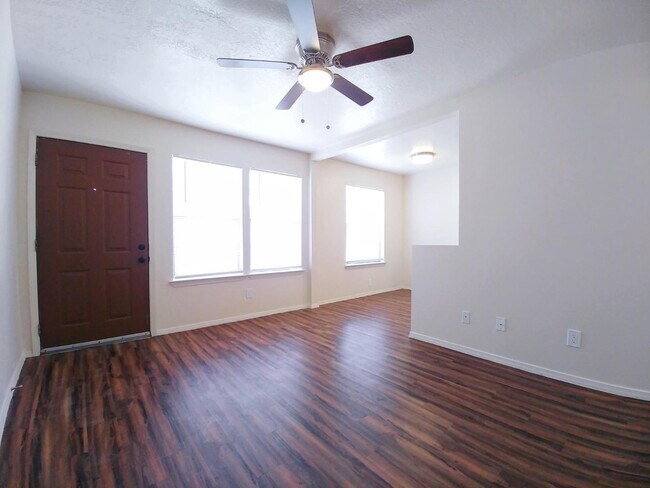 Building Photo - 1021 Coal Ave SW