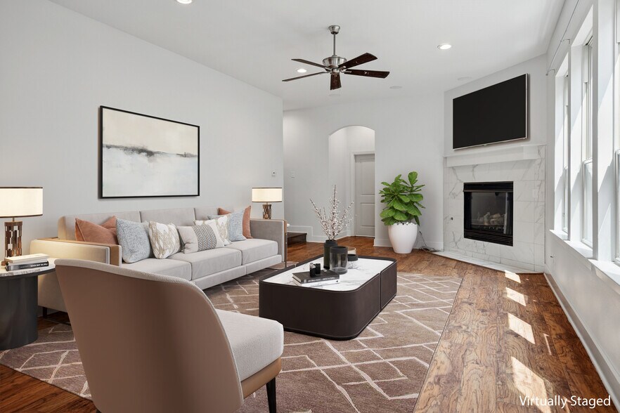 Building Photo - 5009 Manett St