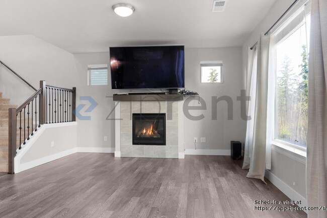 Building Photo - 13003 31st Ave W