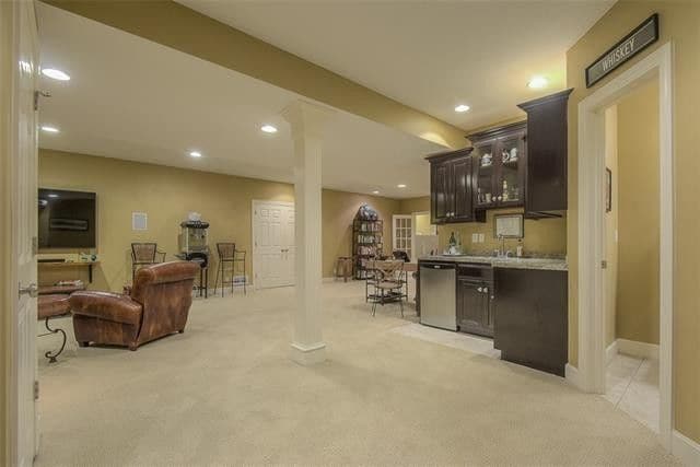 Building Photo - 14412 Fairway St