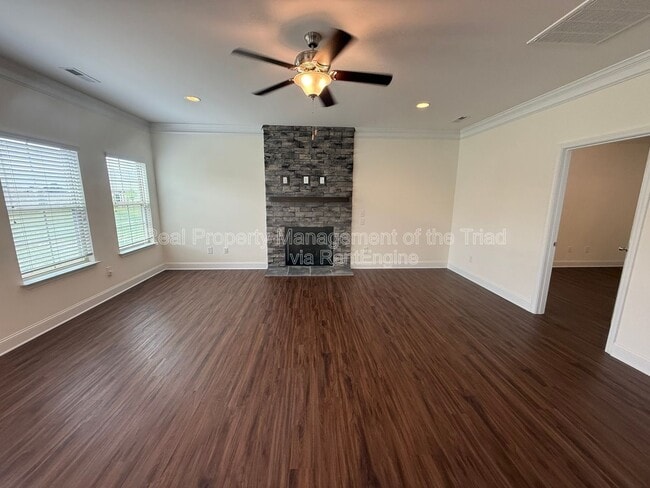 Building Photo - 5741 Marblehead Dr