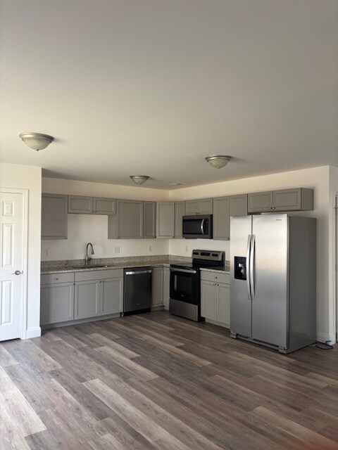 Building Photo - 132 Patriot Pl