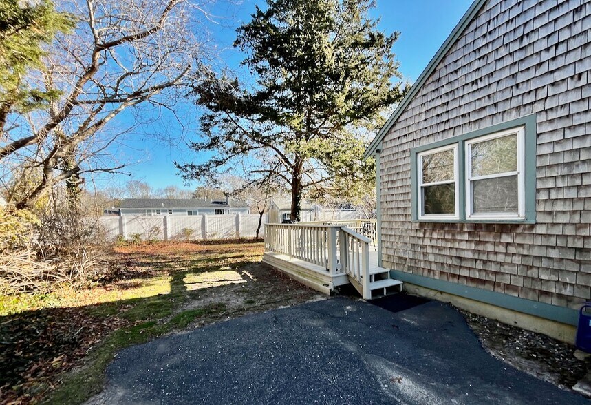 Building Photo - 94 Cottonwood Ln