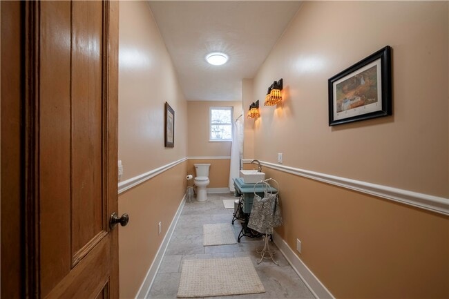 Building Photo - 41 Chapel St