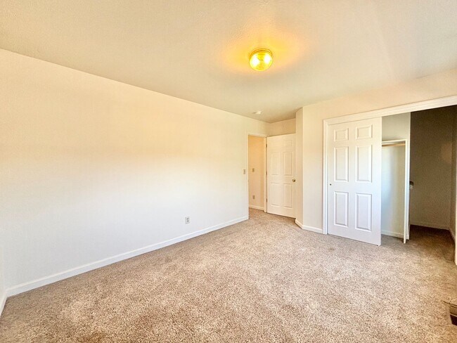 Building Photo - 3 Bed 2 Bath Home in Heart of Bozeman