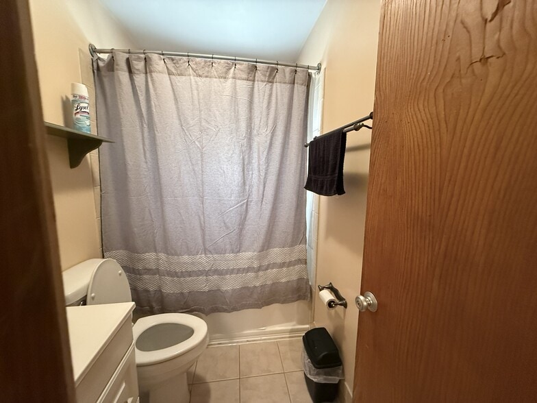 Building Photo - 4128 12th Ave N