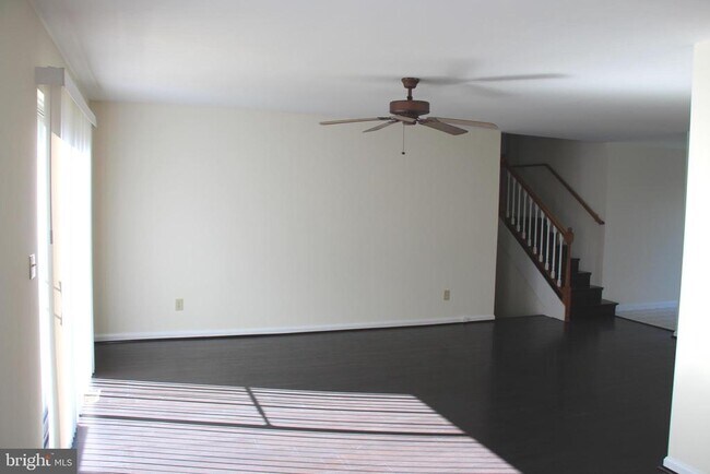 Building Photo - 8638 Chester Ct