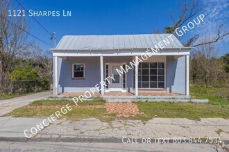 Building Photo - 1121 Sharpes Ln