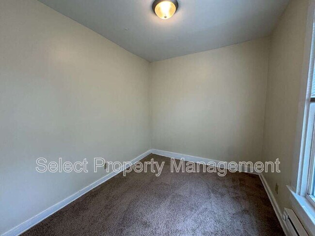 Building Photo - 1132 Rivermet Ave