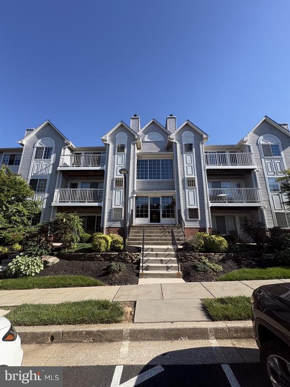 Building Photo - 9 Tintern Ct