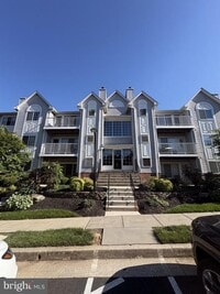 Building Photo - 9 Tintern Ct