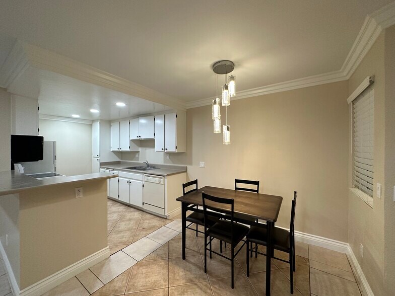 Building Photo - 227 Woodland Pky