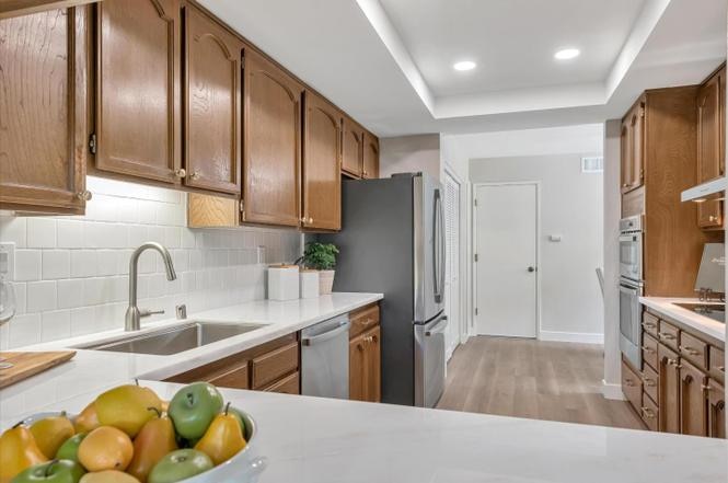 Building Photo - 1221 Bracebridge Ct