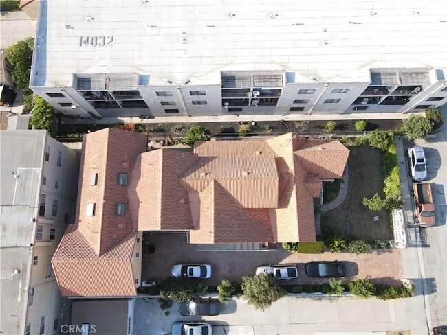 Building Photo - 14105 Fonthill Ave