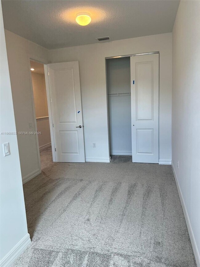 Building Photo - 6121 Rancho Ln