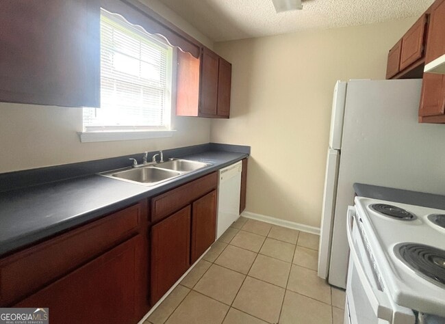 Building Photo - 167 Talbot Ct