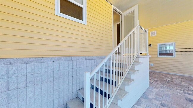 Building Photo - 10728 Poplar St NE
