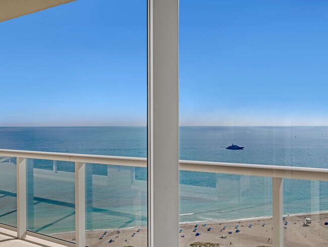 Building Photo - 2700 N Ocean Dr