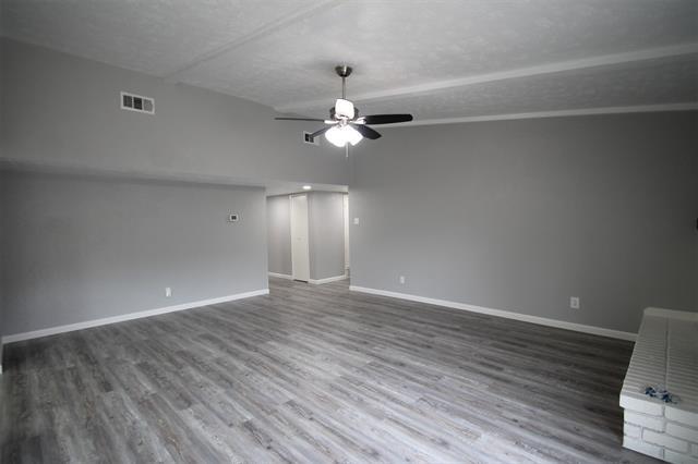 Building Photo - 961 Mossvine Dr