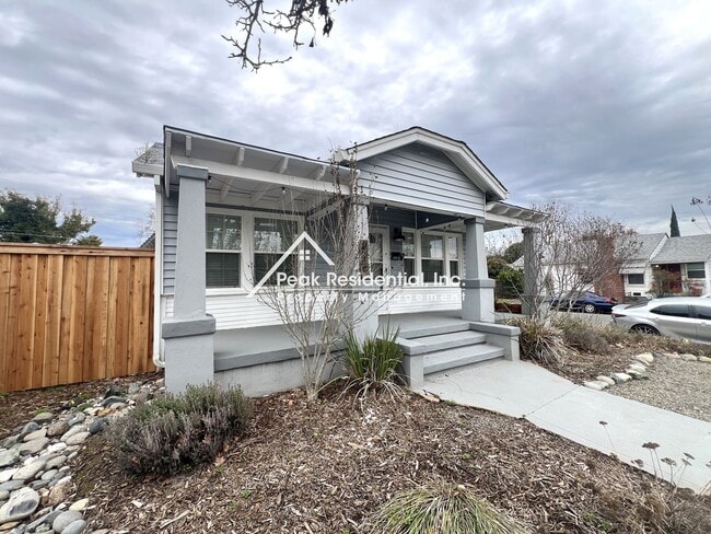 Building Photo - Charming Tahoe Park 2bd/1ba House