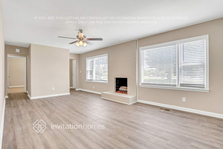 Building Photo - 2201 Phillips Rd