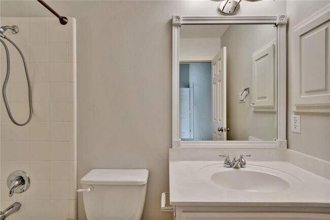 Building Photo - 2814 Cool River Loop