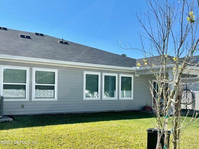 Building Photo - 5627 Hampton Creek Rd