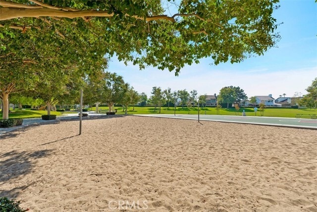 Building Photo - 56 Windjammer