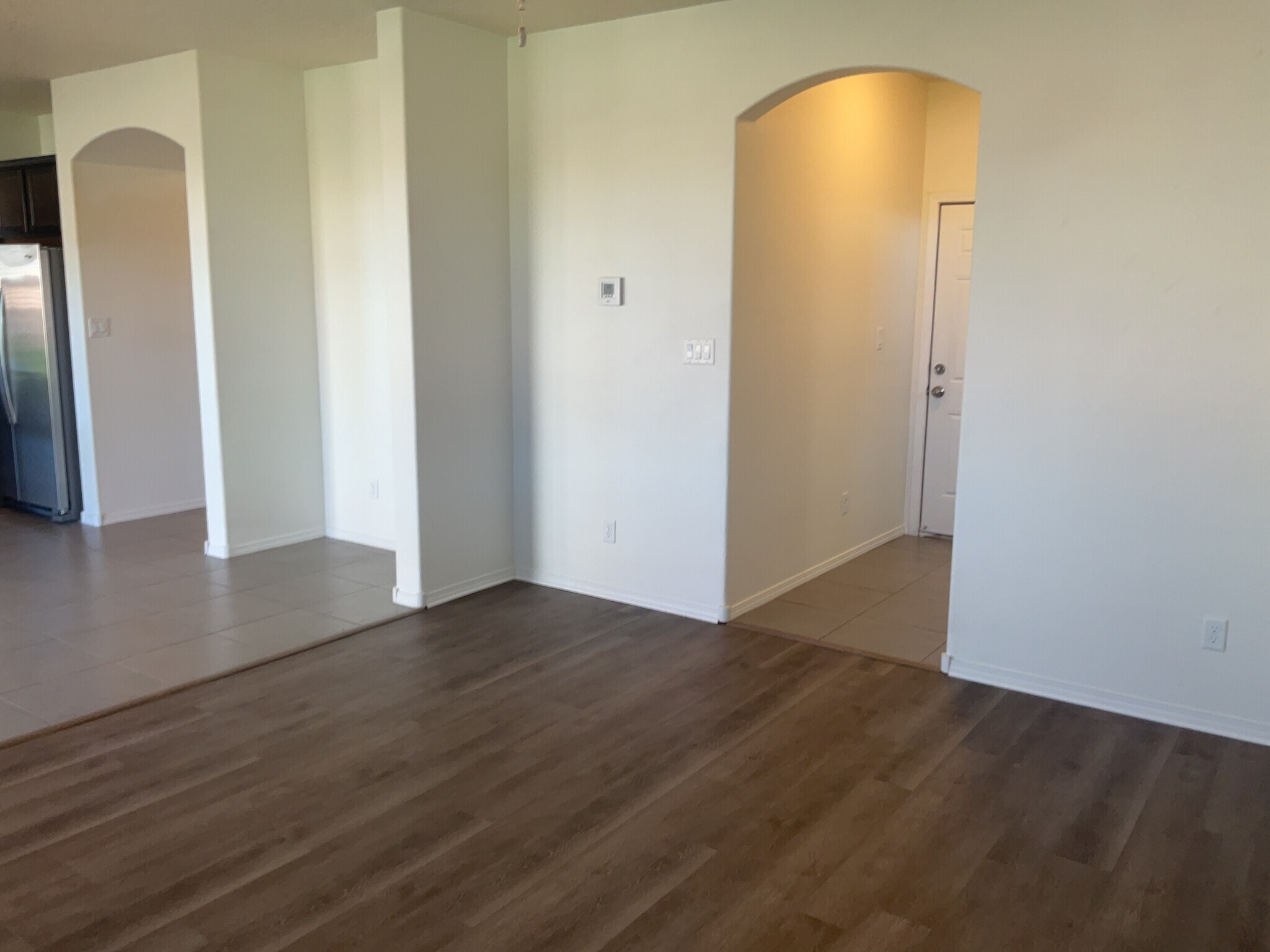 Building Photo - 904 Crown Ct NE