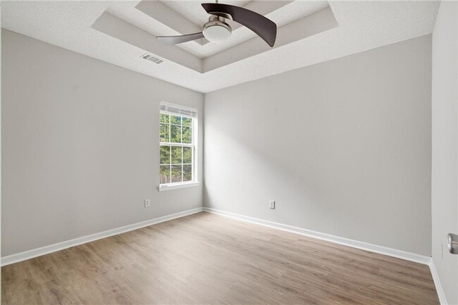 Building Photo - 139 Hidden Creek Dr