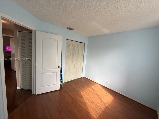 Building Photo - 810 NE 212th Terrace