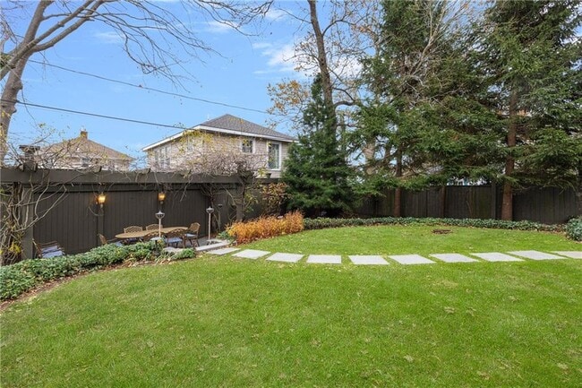 Building Photo - 4 Hunter Ave