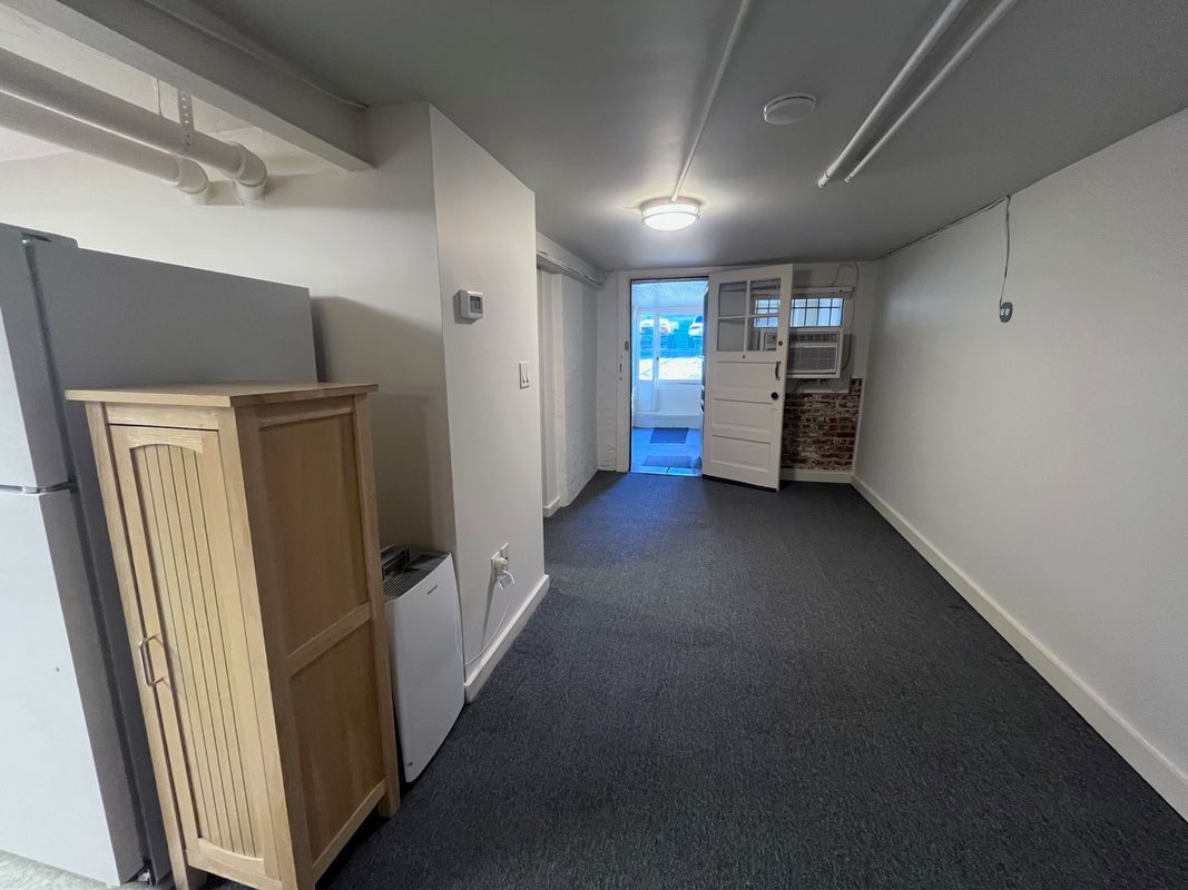 Building Photo - 221 Channing St NE