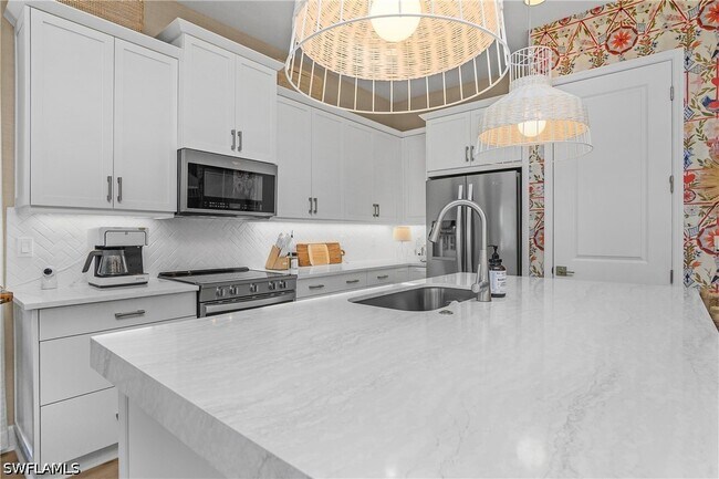 Building Photo - 7286 Saona CT