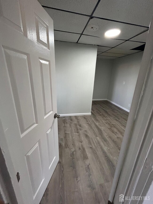 Building Photo - 28 S Plainfield Ave