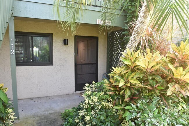 Primary Photo - 1520 Pelican Point Dr